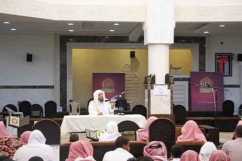171 من طلاب الحلقات يشاركون في "يوم الهمة" لمراجعة القرآن بشفا الرياض