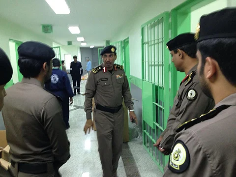 مدير سجون عسير: بعض نزلاء سجن أبها أصروا على "العزب"