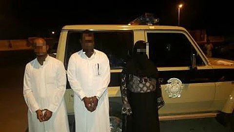 شاهد .. فرقة مجاهدين تُفشل خطة يمنيَّيْن اصطحبا مغربيّة فجراً لاستراحة بالطائف