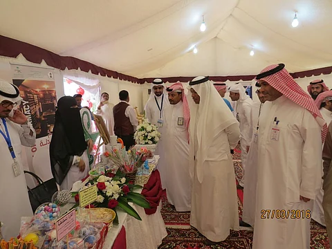 افتتاح المعرض الدوائي بمستشفى الملك فهد بجدة