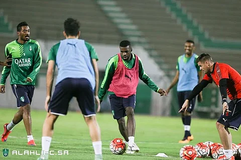 الأهلي: معتز وباخشوين يواصلان الجلسات العلاجية