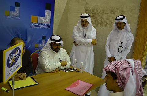 لقاءات تعريفية لتوطين قطاع الاتصلات بنجران