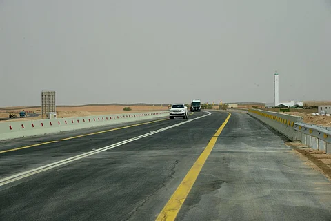 بالصور.. "النقل" تفتتح جسر الثمامة "شرق الرياض"