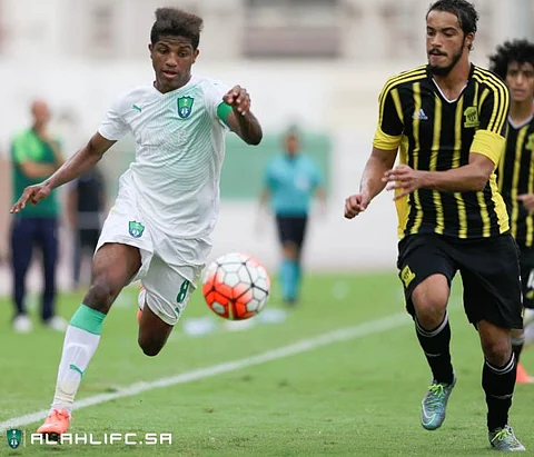 الهلال يتغلب على النصر ويغرد وحيداً في صدارة كأس فيصل