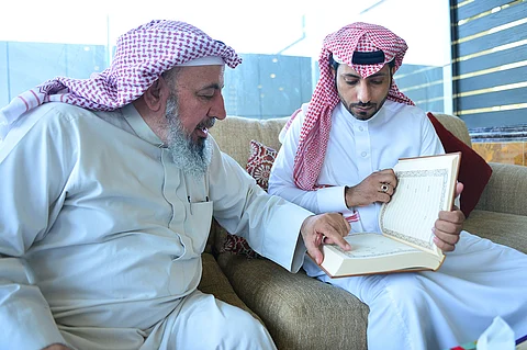 شاهد .. "القرآن" بلا كلمات ولا حروف .. مُتعة للكاتب وتحد للذات