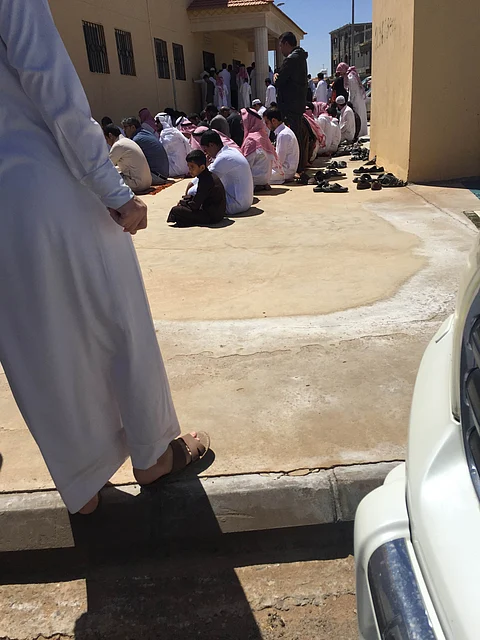 شاهد.. أهالي "ريان تبوك" يطالبون بإتاحة صلاة الجمعة بالجوامع الجاهزة