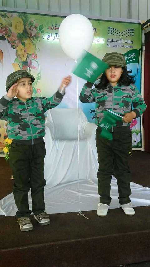 "ابتدائية" للبنات بحائل تحتفل بمرور عام على "عاصفة الحزم"