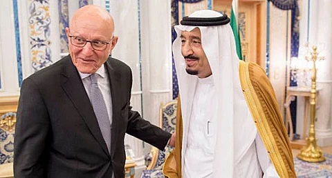 صحيفة لبنانية: آمال عريضة على اللقاء المرتقب لخادم الحرمين وسلام بقمة إسطنبول