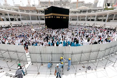 شاهد.. أعمال إزالة المرحلة الأولى من مشروع المطاف المؤقت بالحرم المكي