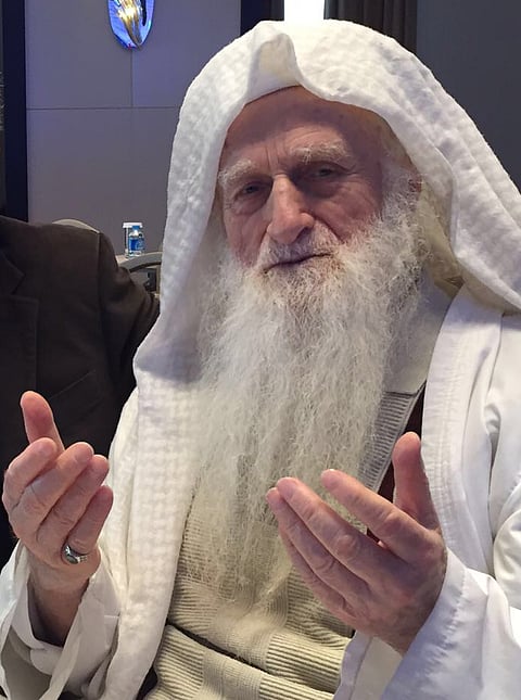 "الداعية المتجوِّل" لـ"سبق": زرتُ ٥٠ دولة أدعو للإسلام.. واهتدى على يدي الآلاف