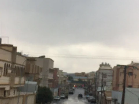 شاهد.. أمطار غزيرة على ظهران الجنوب.. و "سبق" ترصد سوء تصريف المياه