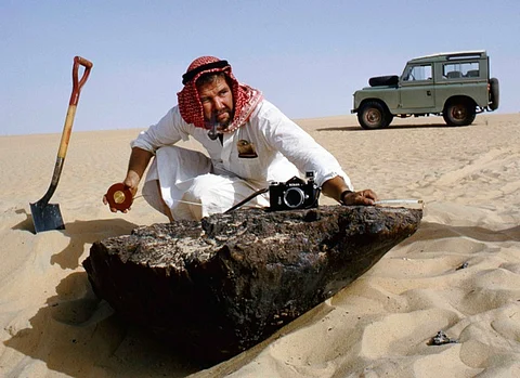 سويسرا.. صنع ساعة فاخرة من نيزك عُثر عليه منذ 153عاماً بالسعودية