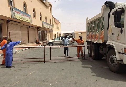 إزالة الأكشاك العشوائية بمحطات وقود "عطيف الطائف"