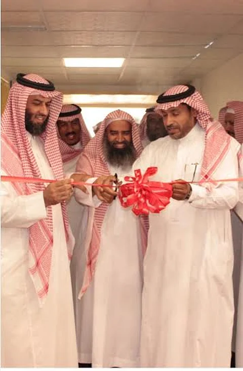 مدير تعليم الرياض يفتتح معرض "قدوتي" بثانوية الزهراوي