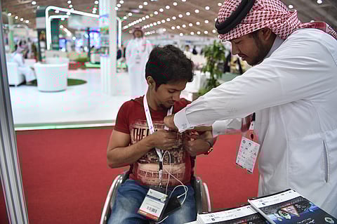 بالصور.. "الله يعطيك خيرها" تحذِّر من خطر الحوادث المرورية
