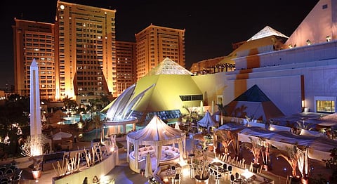 شاهد أهم 10 أماكن يعشقها السعوديون في المدينة التي لا تنام