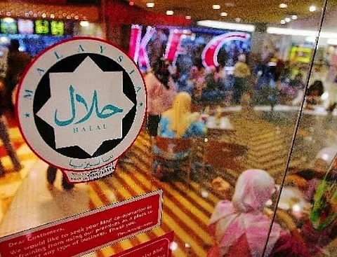 سعودي يبتكر تطبيقاً للمنتجات الحلال في كندا يوفر عملاً للاجئين السوريين