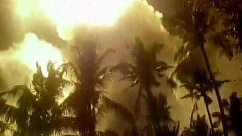 بالفيديو.. مصرع 70 شخصاً في حريق "الألعاب النارية" بمعبد هندي
