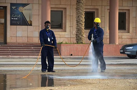 250 سيارة و700 موظف لـ"المكافحة الحشرية" في 15 بلدية بالرياض