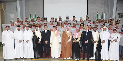 "محافظ الدرعية" يزفّ 148 شاباً إلى سوق العمل بقطاع الإلكترونيات