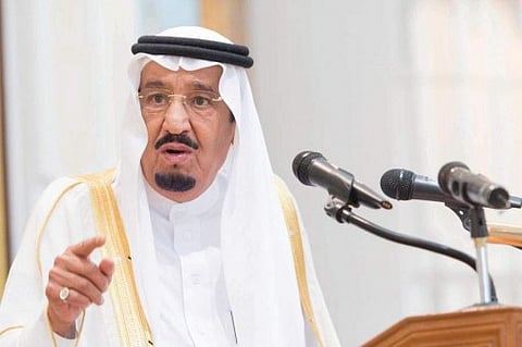 "لن نسمح لأيدٍ خفية بالعبث.. وحريصون على لَمّ الشمل العربي والإسلامي".. كلمات شاهدة لأفعال خادم الحرمين