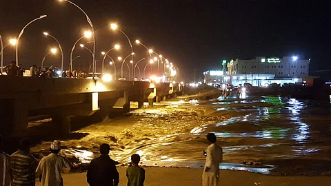 سيل "ظبية جازان" يستنفر الجهات الأمنية الواحدة بعد منتصف الليل
