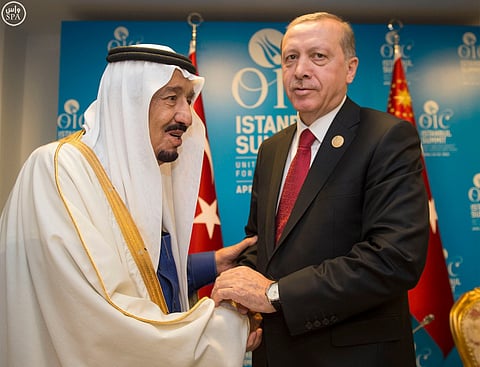 خادم الحرمين الشريفين يغادر إسطنبول متوجهاً إلى الرياض