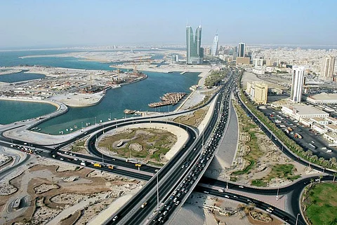 استشهاد شرطي وإصابة اثنين آخرين في عمل إرهابي بالبحرين