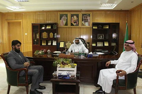 مدير تعليم القريات يلتقي فريق التدقيق لنظام إدارة الجودة