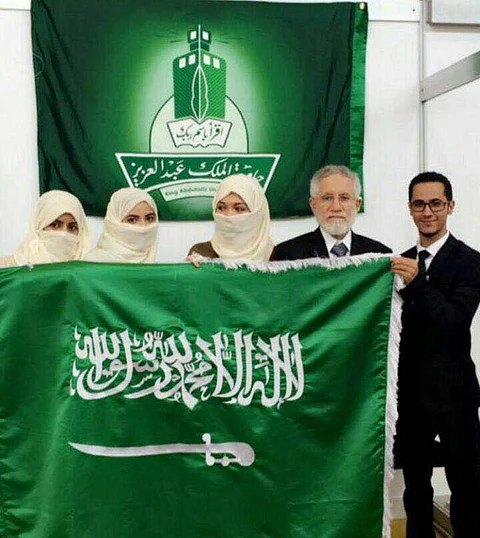 طلاب المؤسس يحصدون ٨ جوائز عالمية في معرض جنيف للاختراعات