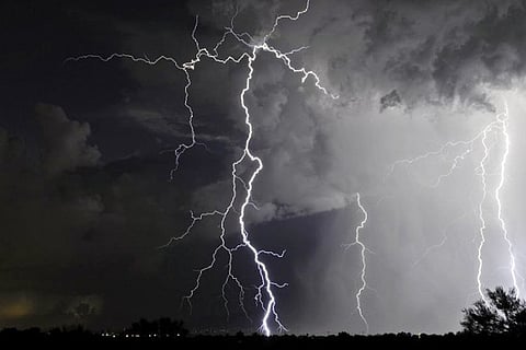 سُحب رعديّة مُرفقة بالأمطار تؤثر في أجزاءٍ عِدّة من الشرقية والقصيم وشمال الرياض