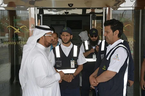 مدير صحة الحدود الشمالية يزور مستشفى ظهران الجنوب