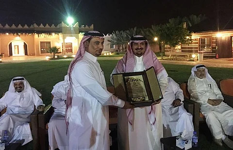 نخبة الإعلاميين والمثقفين بالسعودية يدشنون مجلة إلكترونية عبر جروب "واتساب"