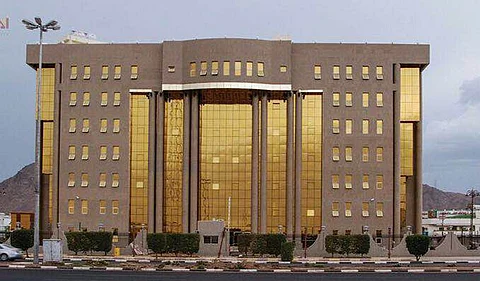 "أمانة نجران" تغلق أحد المطاعم احترازيًّا لشبهة تسمم غذائي بخباش