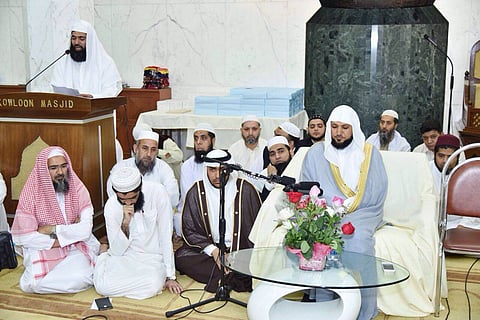 إمام الحرم المكي: حفاظ القرآن مَنْ أبعدوا الناس عن الأفكار المنحرفة