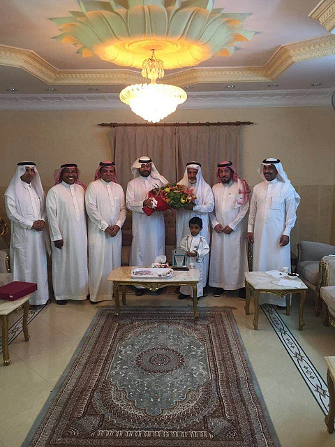 الزاحمي يزور مدير تعليم القنفذة السابق