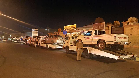 شاهد.. "مرور الخفجي" يحتجز عدداً من سيارات المفحطين