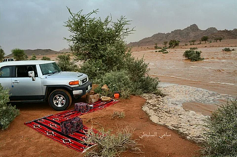 "مدني حائل" يحذِّر من خطر السيول.. ومصرع شخصَيْن في حادثَيْن