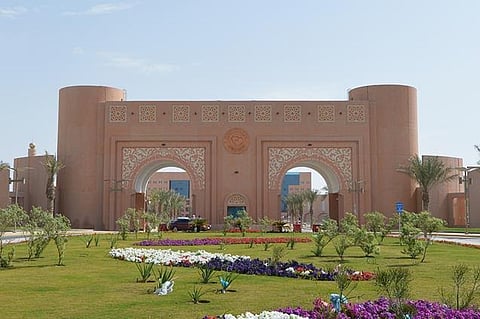 مصادر توضح حقيقة حفل الاختلاط والموسيقى المنسوب لجامعة الملك فيصل