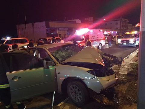 13 دقيقة حاسمة تفصل حادثين بالباحة..12 مصاباً بينهم 3 أطفال