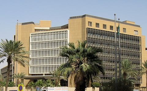جهات حكومية تخل بقواعد صرف التبرعات.. و"المالية" تنبه وتوضح الشروط
