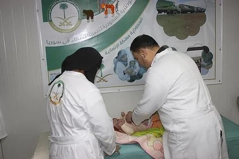 العيادات السعودية تعالج 11 ألف حالة مرضية في الزعتري