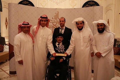 بالصور.."المليونير المقعد "مؤسس المركز التشيكي: مشاريعي بعد وفاتي وقف لكل معاق وفقير