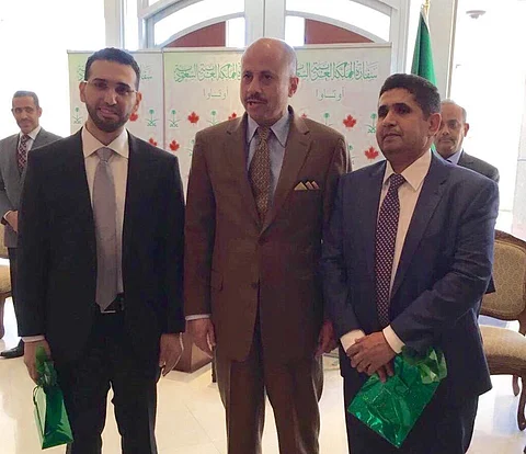 سفير السعودية لدى كندا يكرّم الطلبة المتميزين