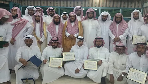 "الدوسري" يُكرم المتقاعدين والمتميزين بالمحكمة الجزائية بنجران