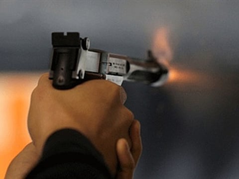 مواطن يطلق النار على محامٍ بعد كسبه قضية حقوقية في الأحساء