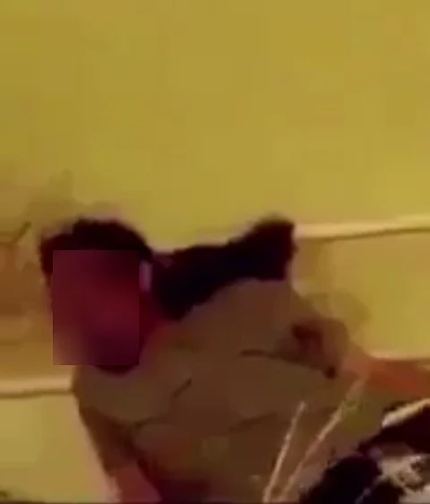 مطالبات بالقبض على الشاب المتفاخر بضرب آخر على "سناب شات"