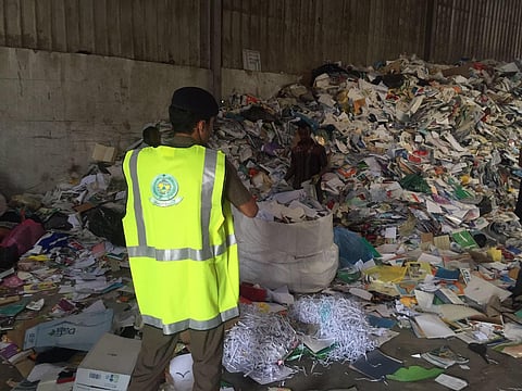 حملة المدني.. مخالفات خطرة تغلق ١٨ موقعاً في "سلي الرياض"