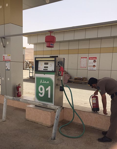 "مدني الغاط" يتفقد الشقق وقصور الأفراح ومحطات الوقود