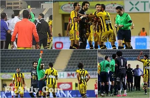 بالفيديو.. مباراة مثيرة للجدل تتسبب في انسحاب الزمالك من الدوري المصري